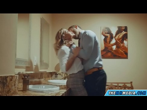 ❤️ Бүкіл аққұба сізді қоғамдық дәретханада азғырғанда ❤❌ Порно kk.sexarxiv.ru